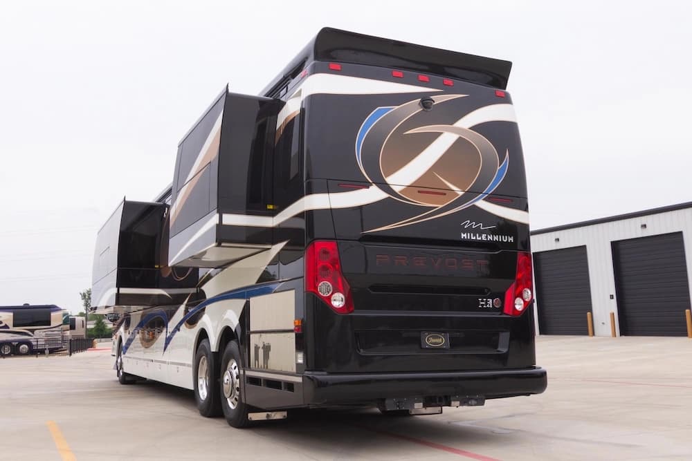2014 Prevost Millennium H3-45 Motorhome - Image 7