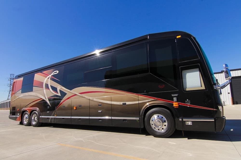 2014 Prevost Marathon H3-45 Motorhome - Image 2