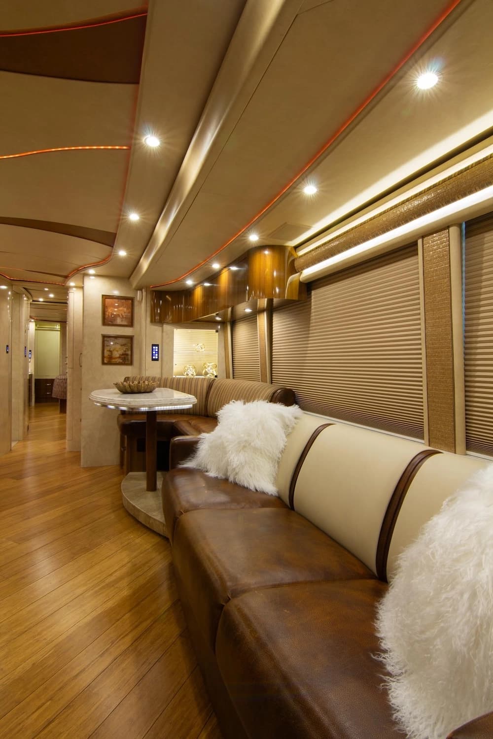 2014 Prevost Marathon H3-45 Motorhome - Image 41