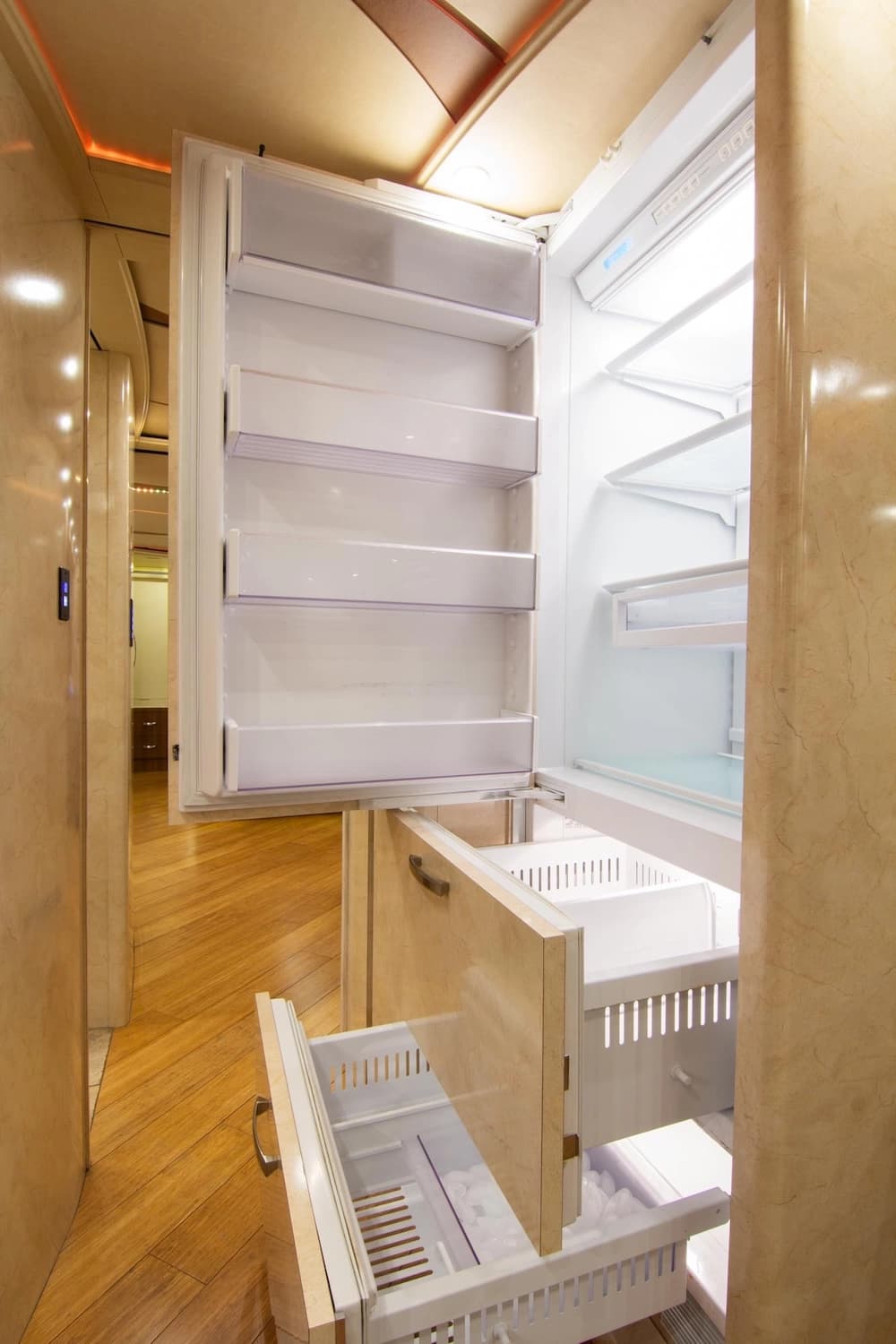 2014 Prevost Marathon H3-45 Motorhome - Image 45
