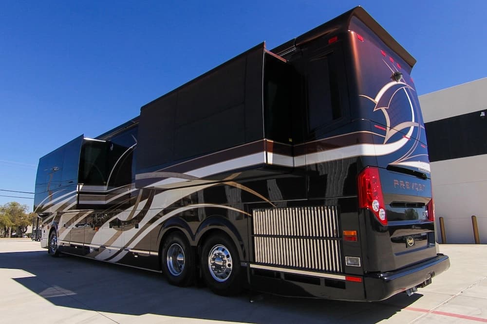 2013 Prevost Millennium H3-45 Motorhome - Image 12