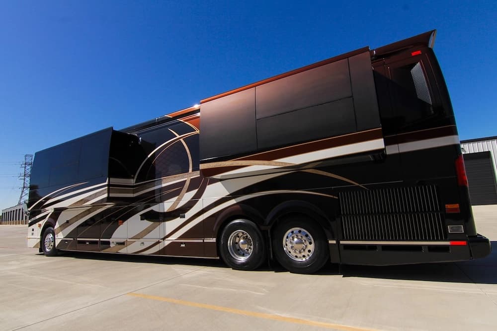2013 Prevost Millennium H3-45 Motorhome - Image 19