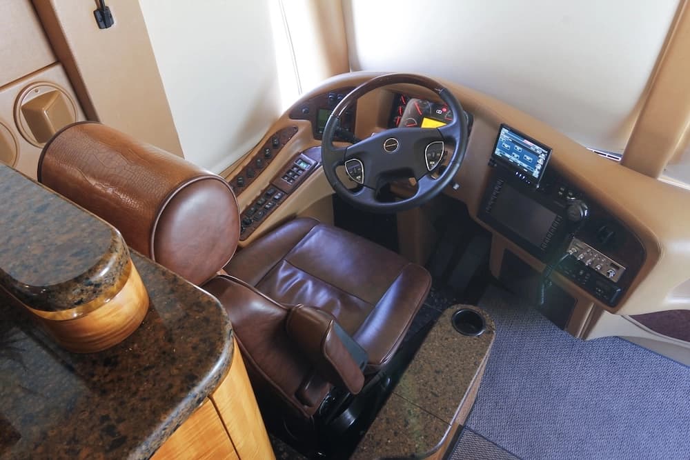 2013 Prevost Millennium H3-45 Motorhome - Image 33