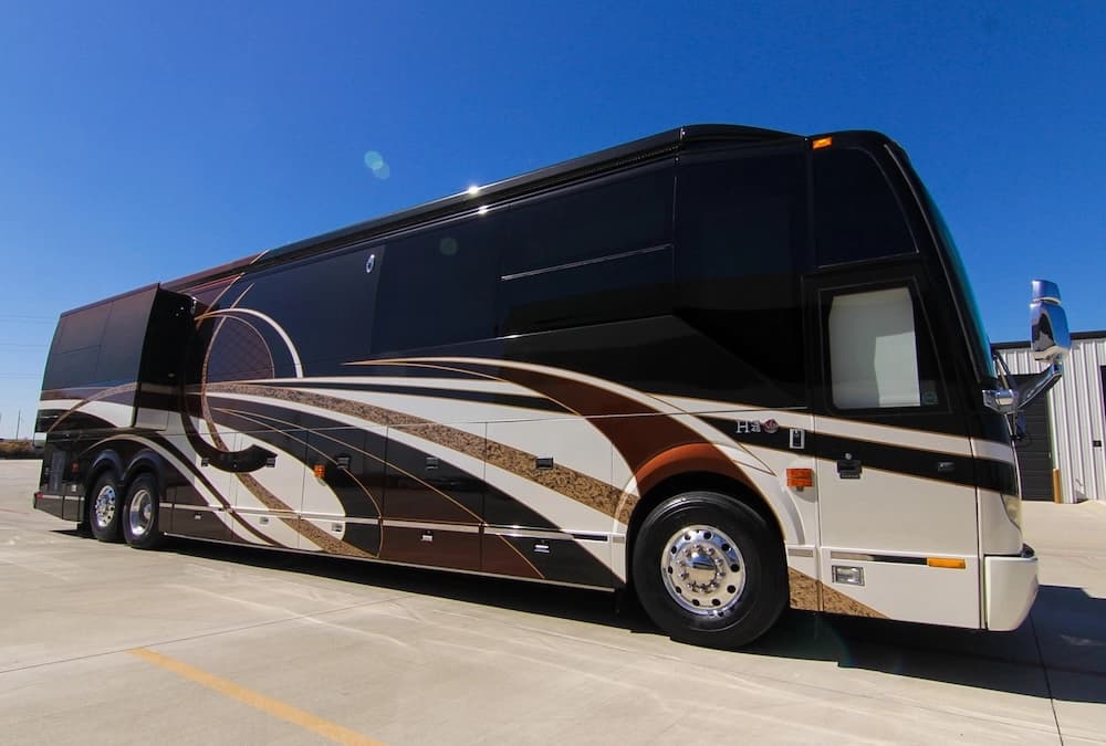 2013 Prevost Millennium H3-45 Motorhome - Image 6