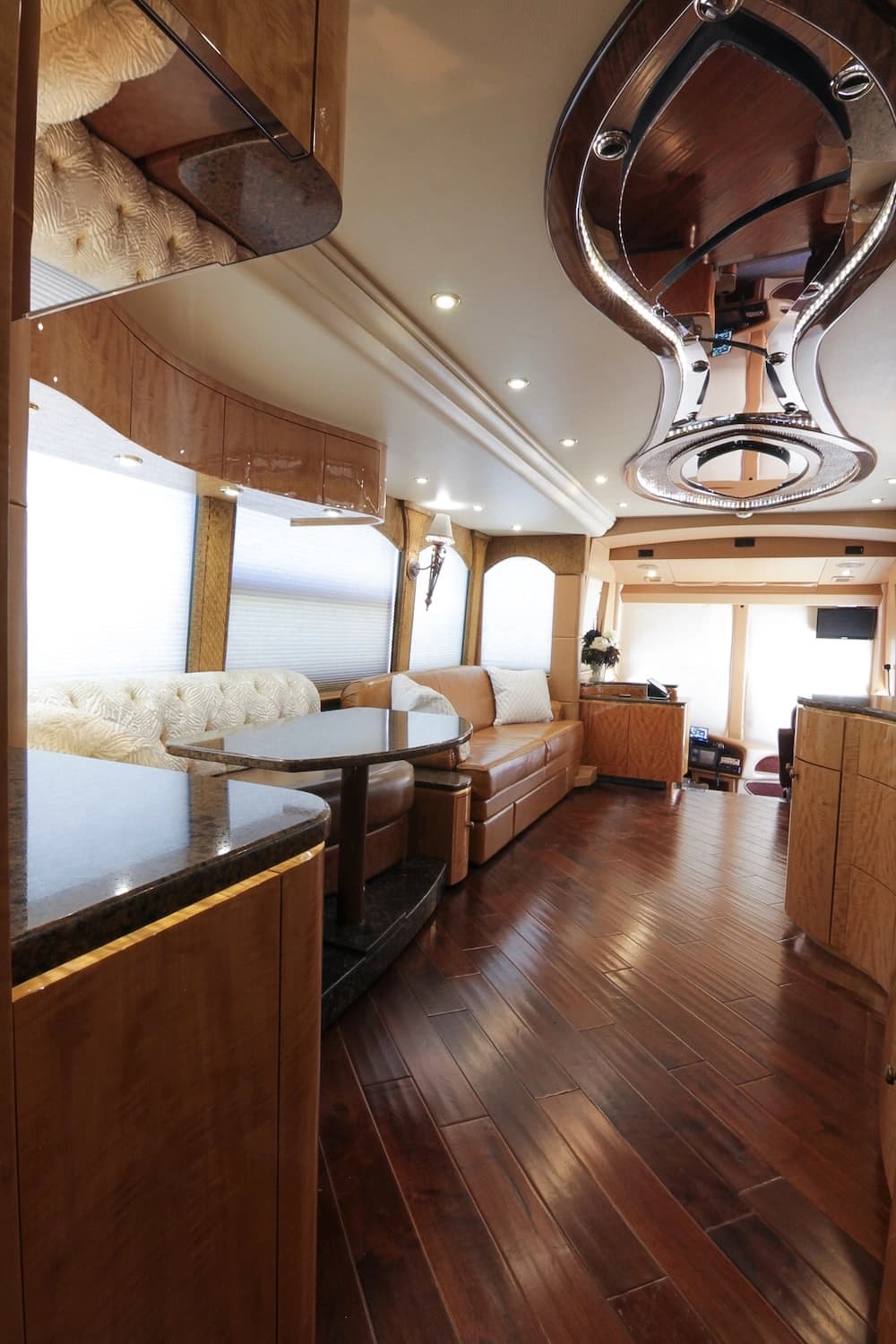 2013 Prevost Millennium H3-45 Motorhome - Image 44