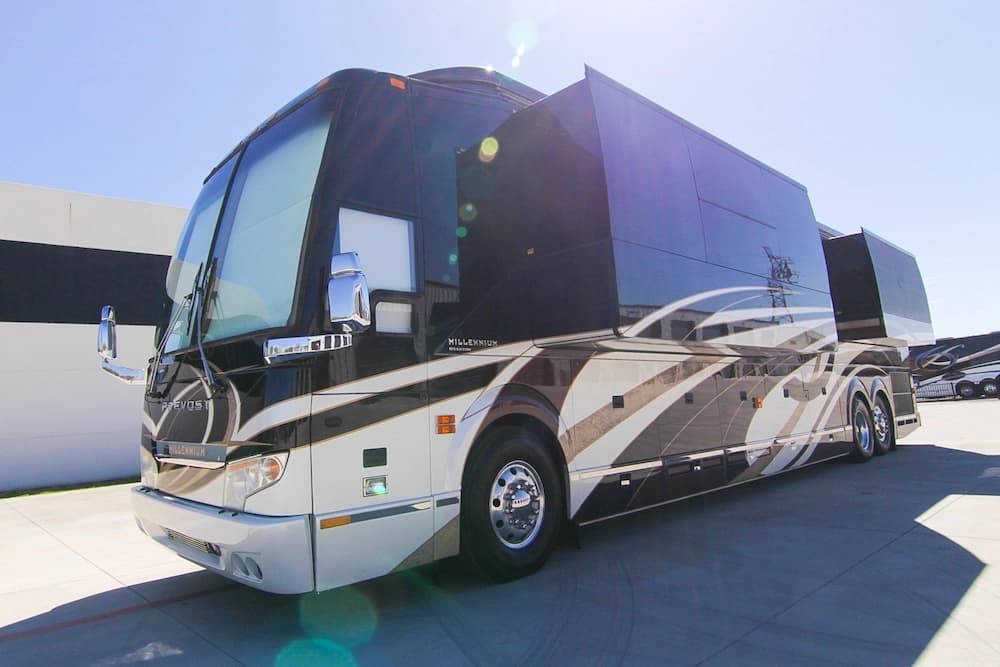 2013 Prevost Millennium H3-45 Motorhome - Image 8