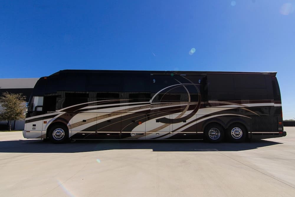 2013 Prevost Millennium H3-45 Motorhome - Image 10