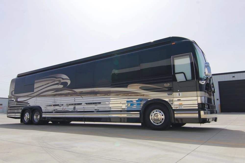 2007 Prevost Marathon XLII Motorhome - Image 2