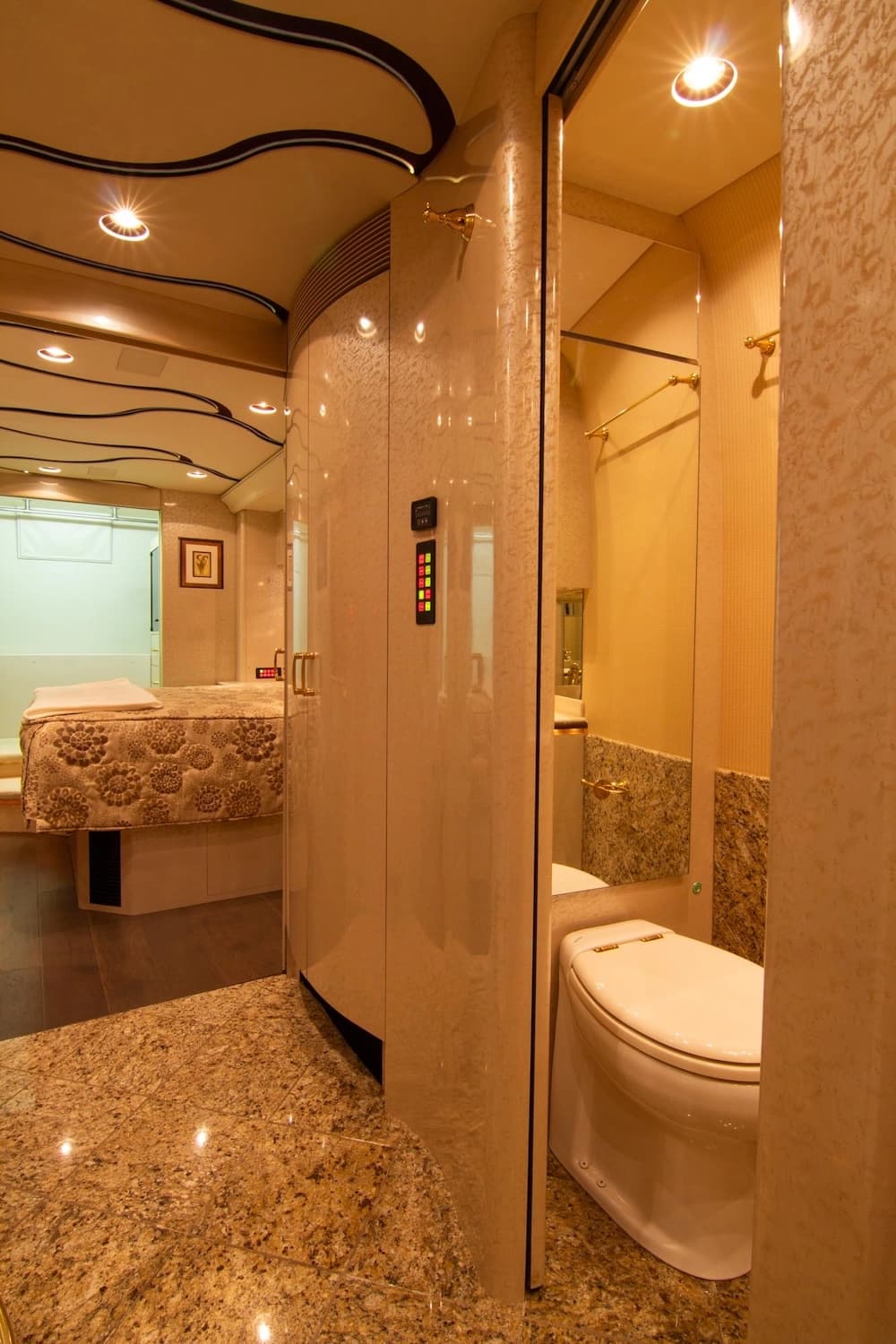 2007 Prevost Marathon XLII Motorhome - Image 46