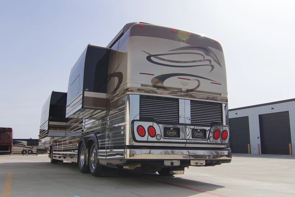 2007 Prevost Marathon XLII Motorhome - Image 8