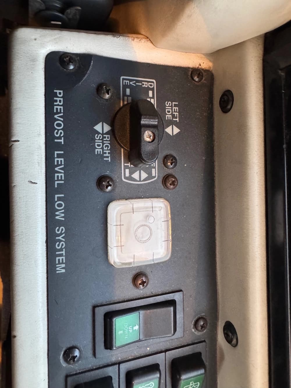 1997 Prevost Vogue XL Motorhome - Image 30