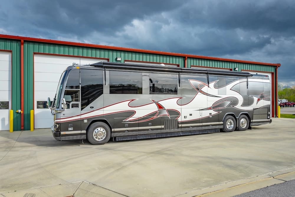 2007 Prevost Featherlite H3-45 Motorhome - Image 15