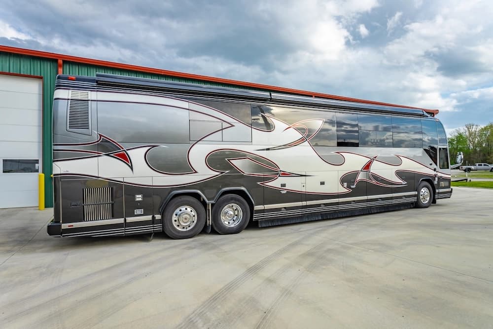 2007 Prevost Featherlite H3-45 Motorhome - Image 22