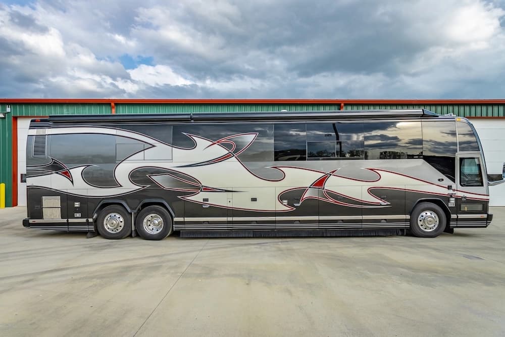 2007 Prevost Featherlite H3-45 Motorhome - Image 23