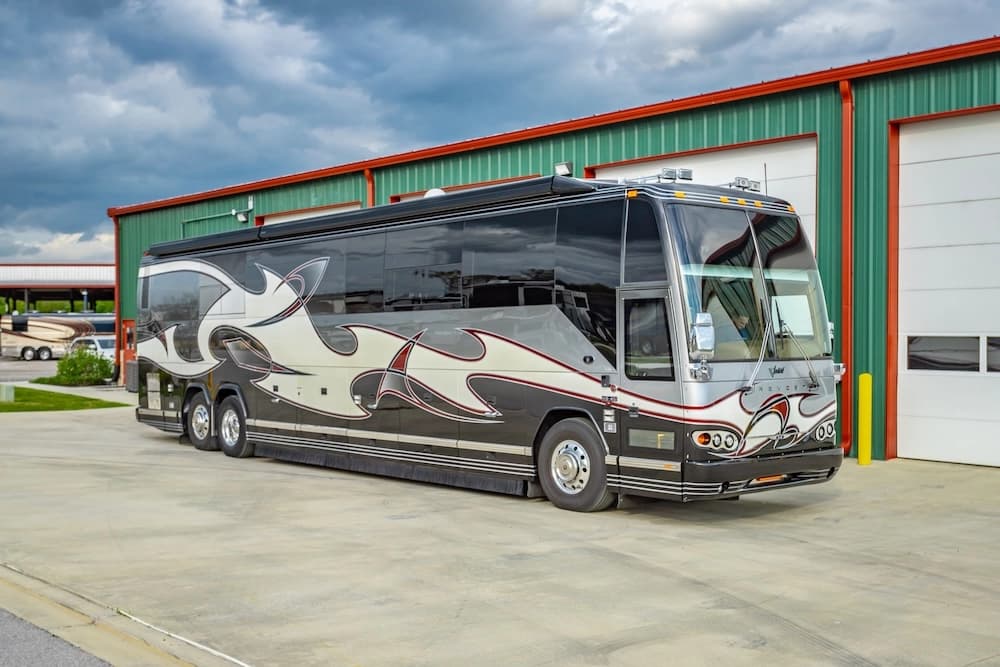 2007 Prevost Featherlite H3-45 Motorhome - Image 25