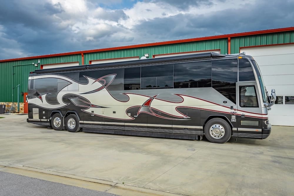 2007 Prevost Featherlite H3-45 Motorhome - Image 26
