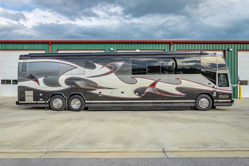 2007 Prevost Featherlite H3-45 Motorhome - Image 27