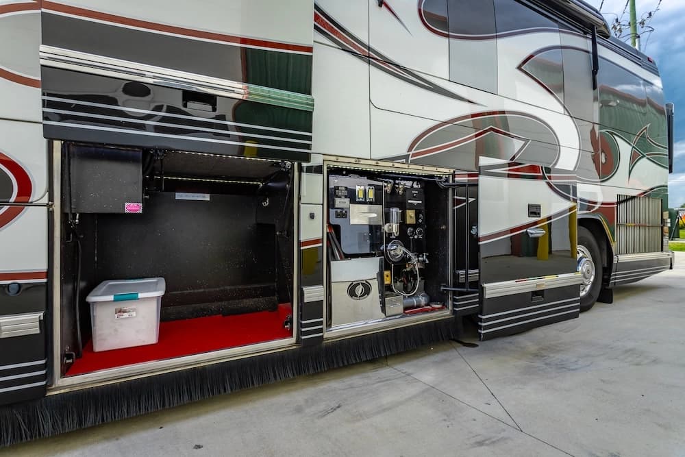 2007 Prevost Featherlite H3-45 Motorhome - Image 35