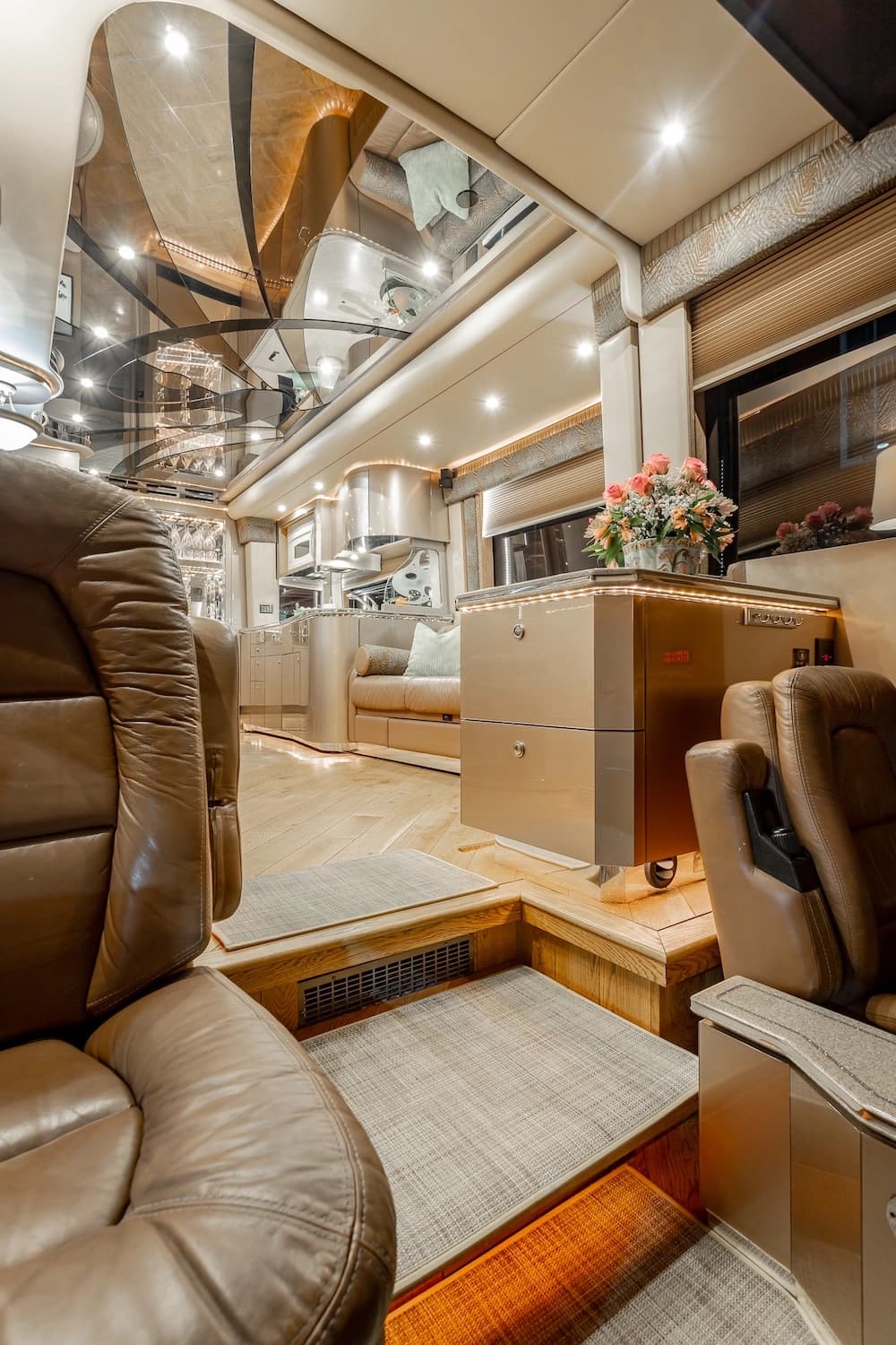 2007 Prevost Featherlite H3-45 Motorhome - Image 41