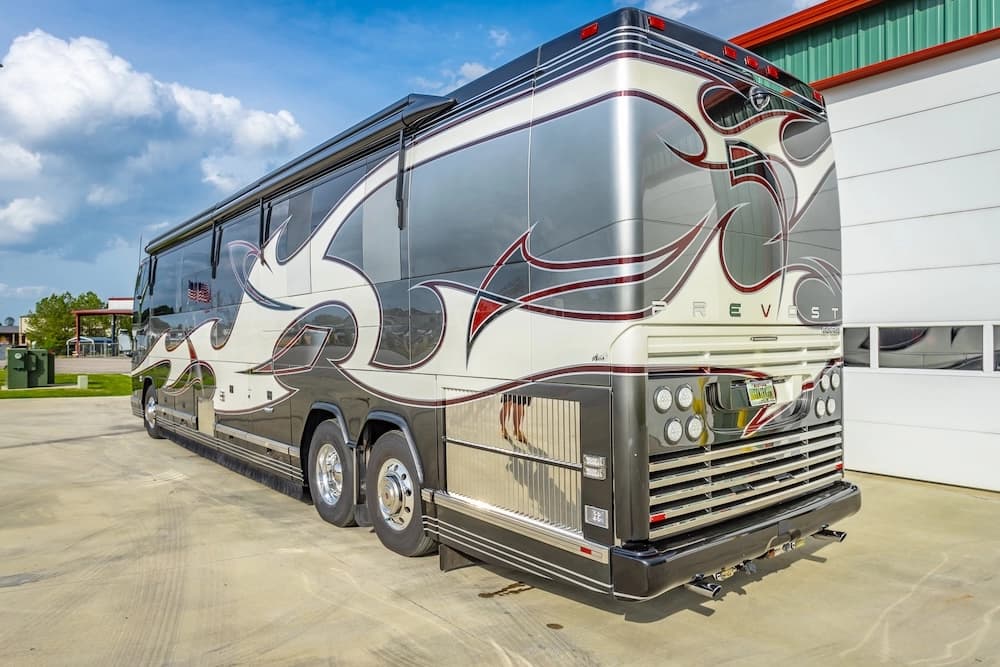 2007 Prevost Featherlite H3-45 Motorhome - Image 8