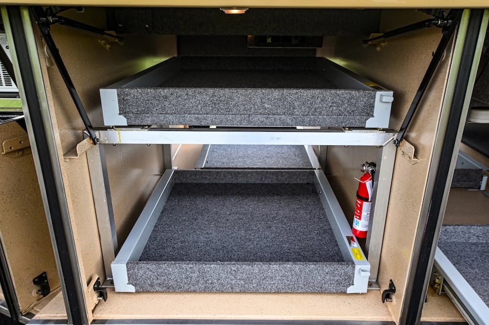 2006 Prevost Featherlite H3-45 Motorhome - Image 37