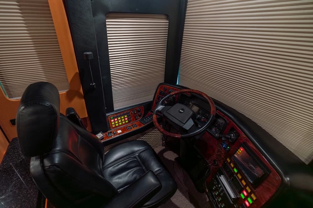 2006 Prevost Marathon XLII Motorhome - Image 34