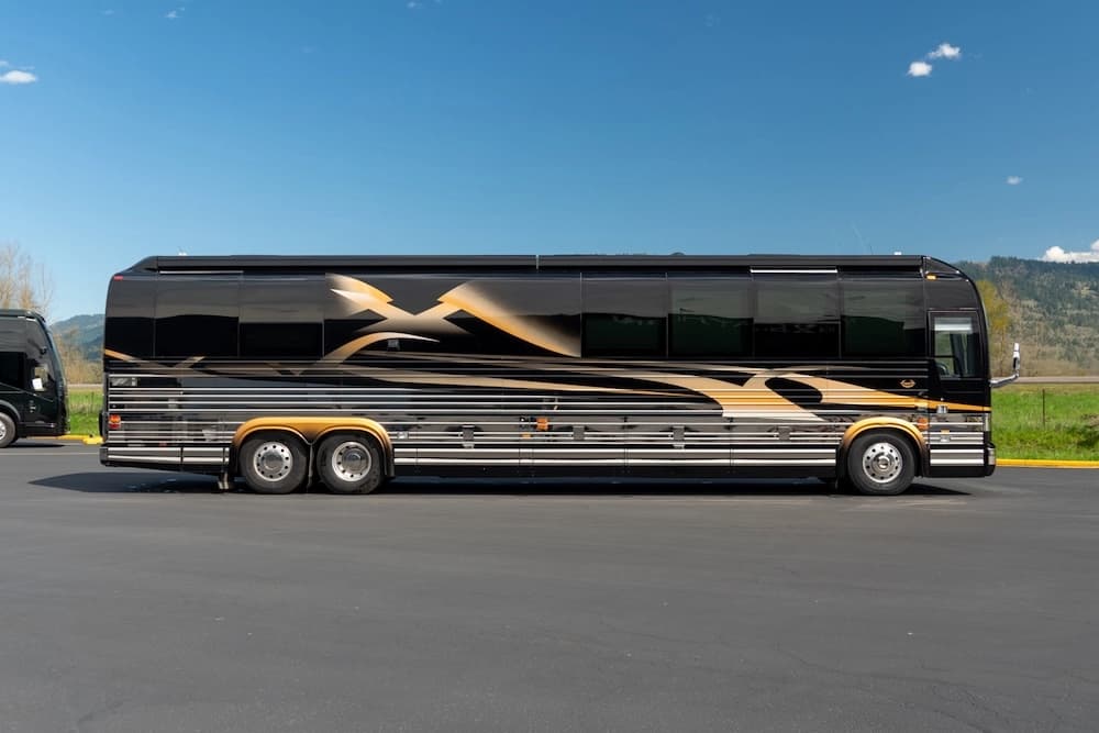 2006 Prevost Marathon XLII Motorhome - Image 40