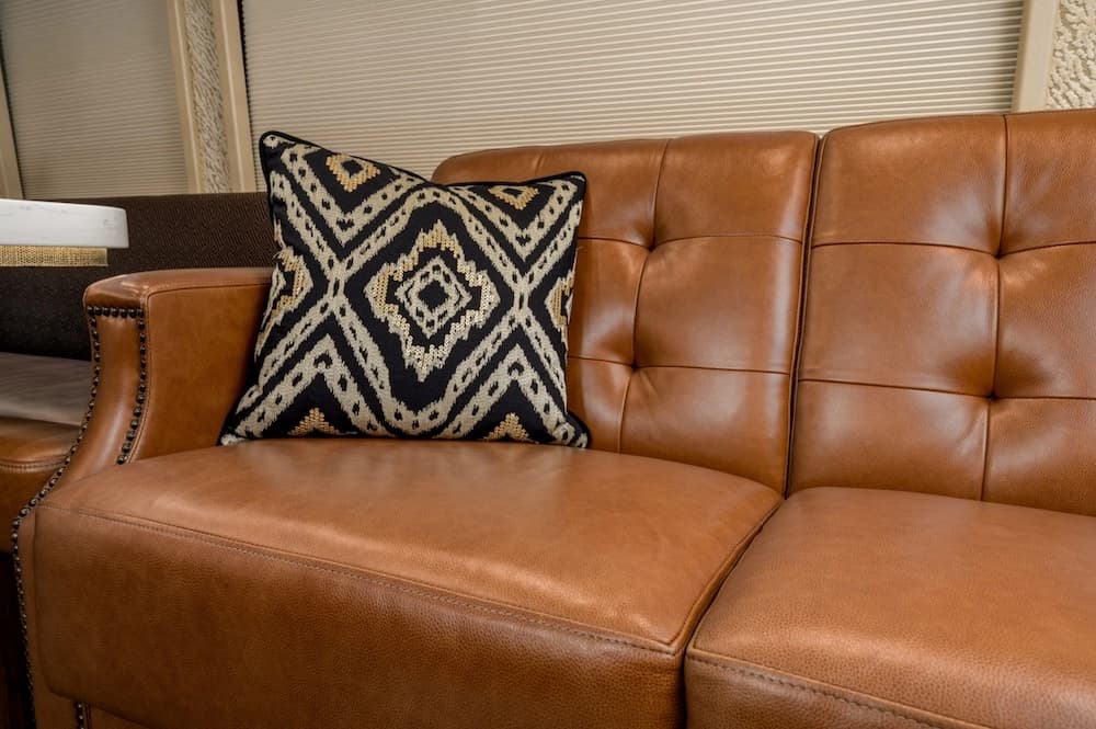 2017 Prevost Marathon H3-45 Motorhome - Image 21