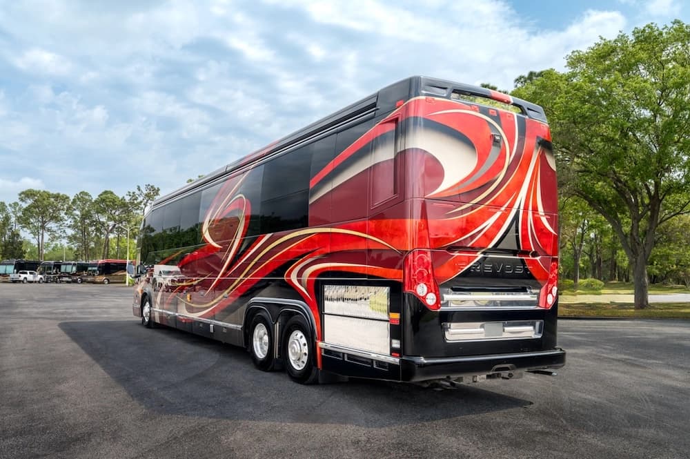 2017 Prevost Marathon H3-45 Motorhome - Image 29