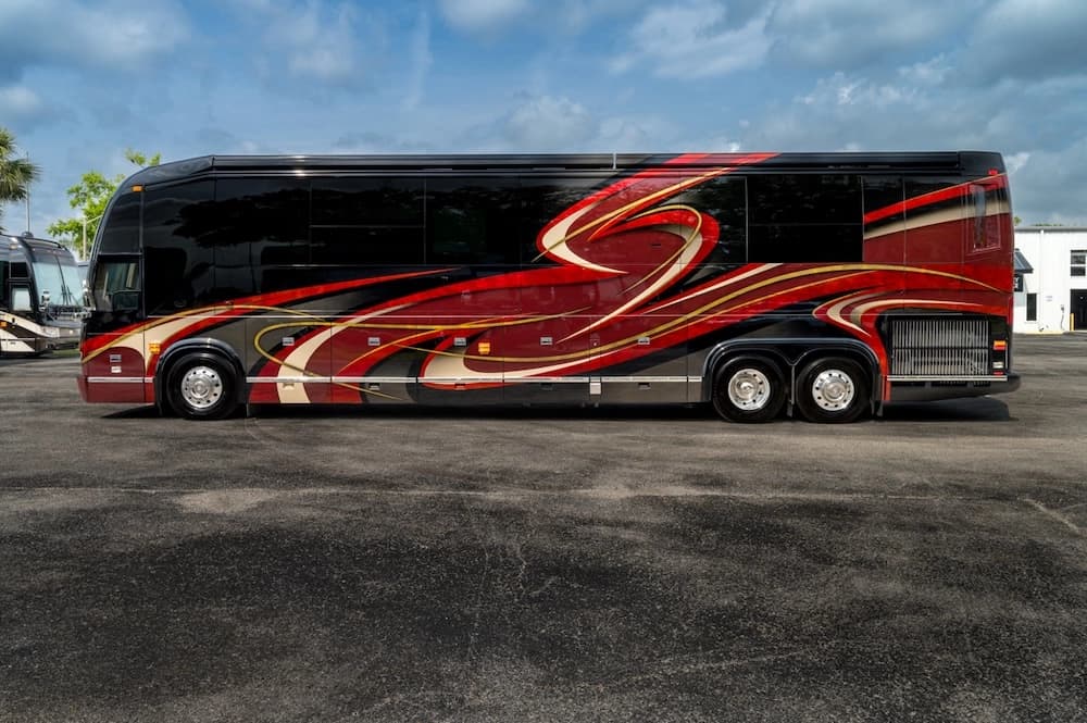 2017 Prevost Marathon H3-45 Motorhome - Image 30