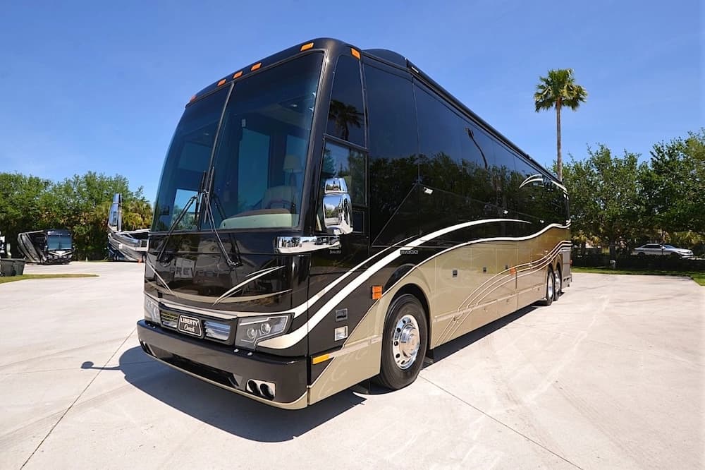 2013 Prevost Liberty Elegant Lady H3-45 Motorhome - Image 13