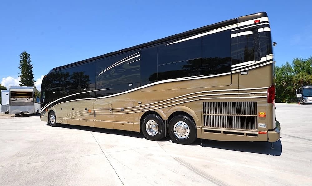 2013 Prevost Liberty Elegant Lady H3-45 Motorhome - Image 16