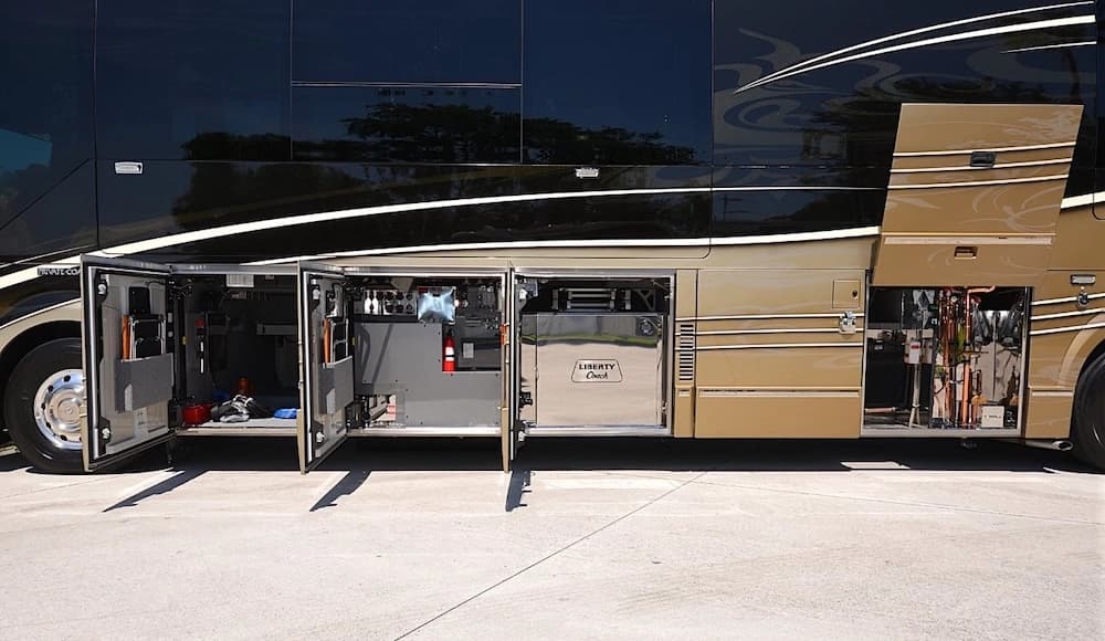 2013 Prevost Liberty Elegant Lady H3-45 Motorhome - Image 17