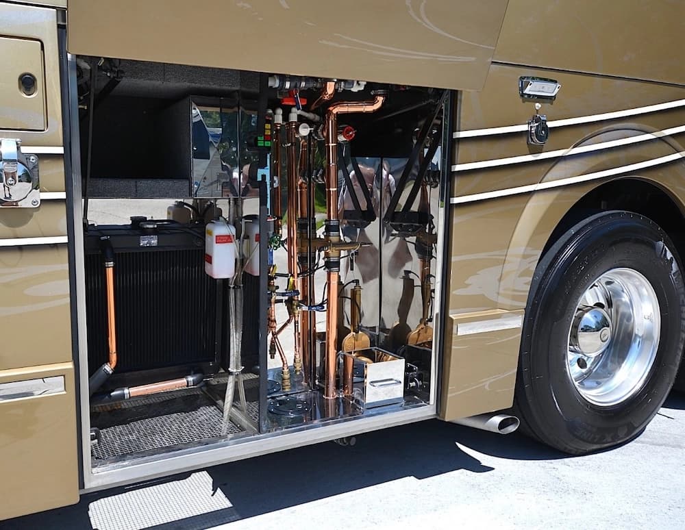 2013 Prevost Liberty Elegant Lady H3-45 Motorhome - Image 18