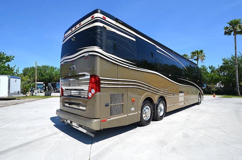 2013 Prevost Liberty Elegant Lady H3-45 Motorhome - Image 5