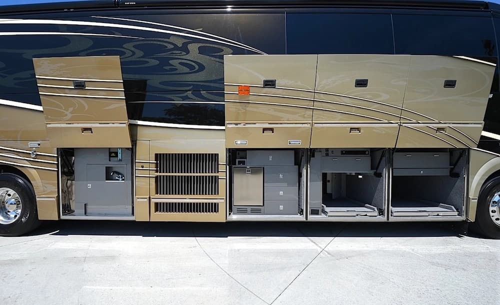 2013 Prevost Liberty Elegant Lady H3-45 Motorhome - Image 7