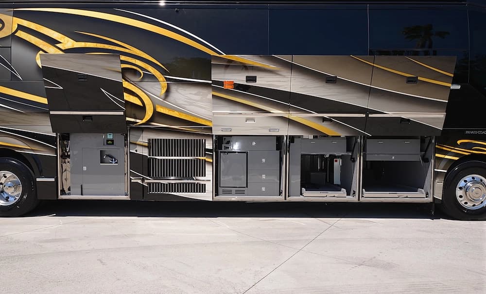 2016 Prevost Liberty Elegant Lady H3-45 Motorhome - Image 7