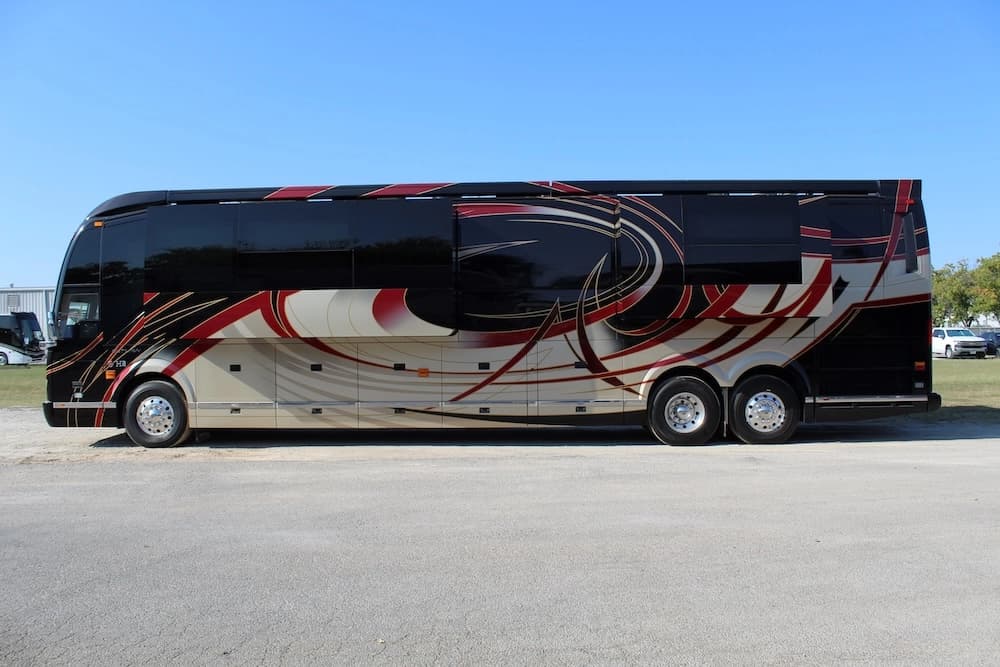 2016 Prevost Outlaw H3-45 Motorhome - Image 4
