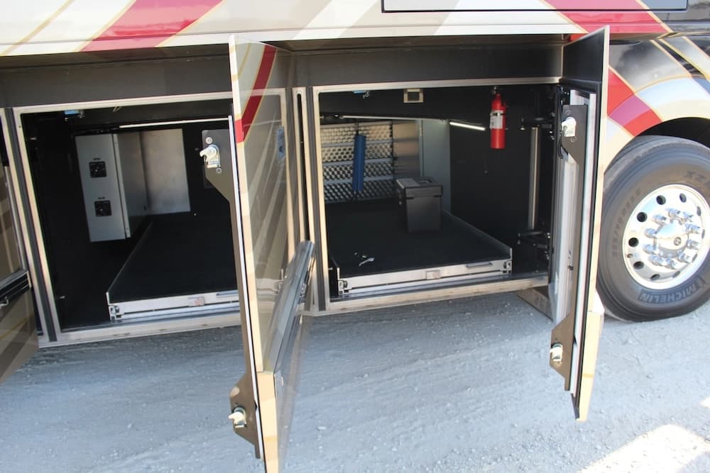 2016 Prevost Outlaw H3-45 Motorhome - Image 32