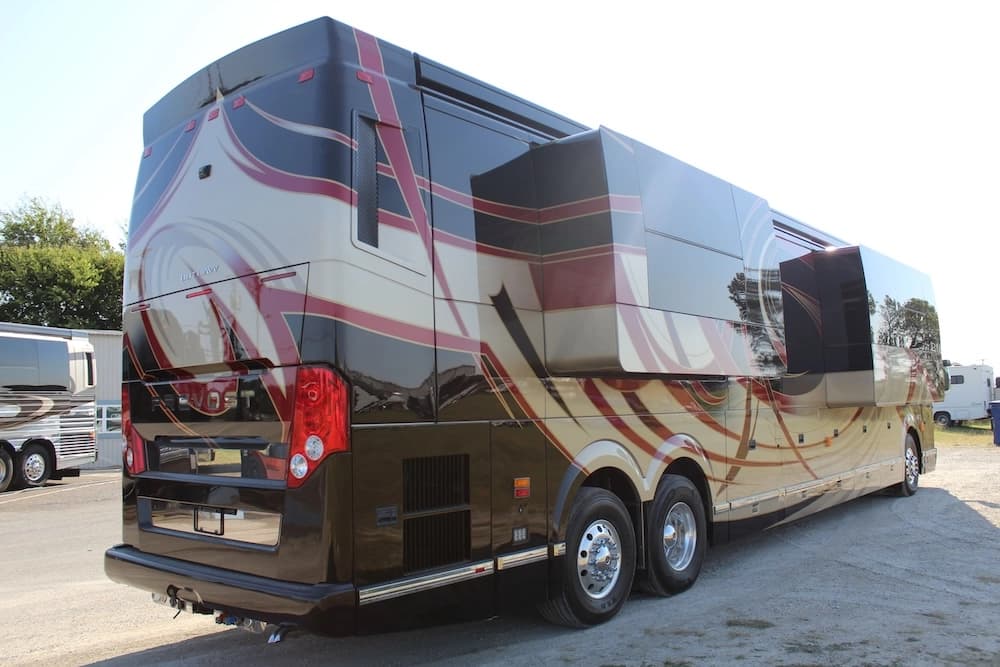 2016 Prevost Outlaw H3-45 Motorhome - Image 6