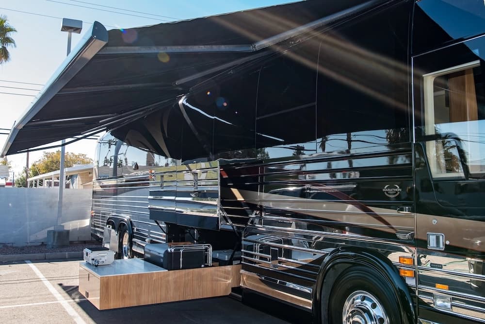 2008 Prevost Marathon XLII Motorhome - Image 23