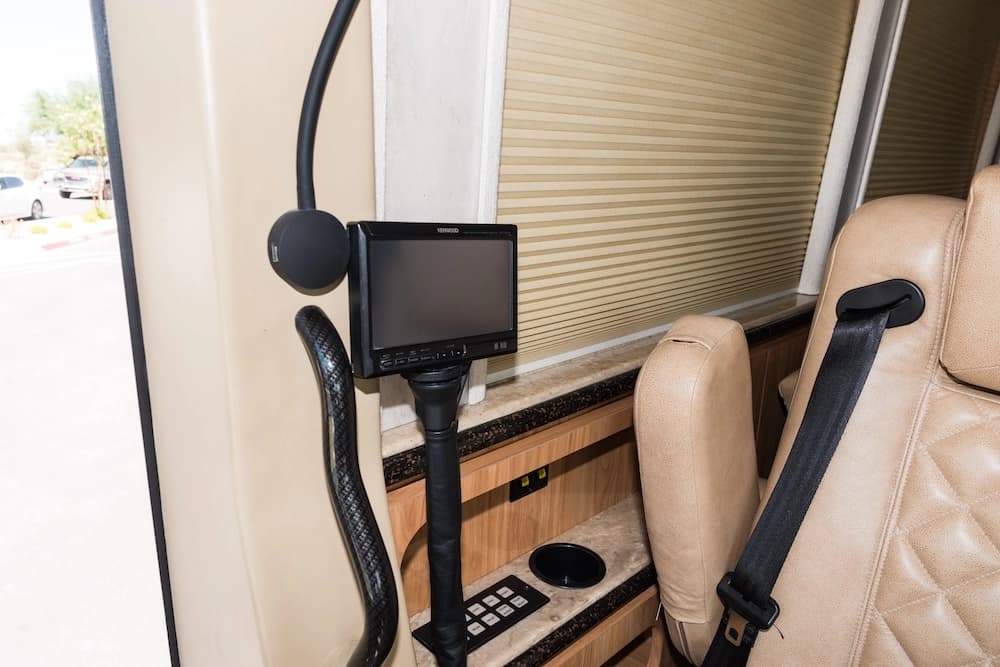 2008 Prevost Marathon XLII Motorhome - Image 32