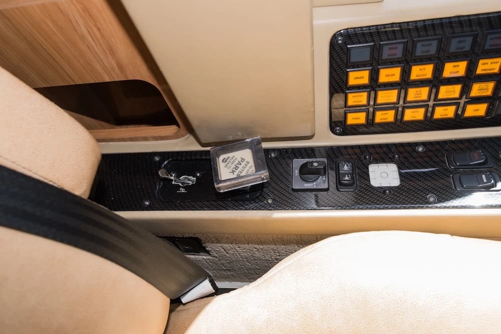 2008 Prevost Marathon XLII Motorhome - Image 41