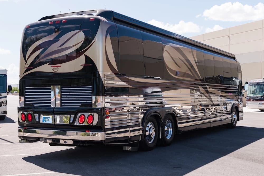 2008 Prevost Marathon XLII Motorhome - Image 9