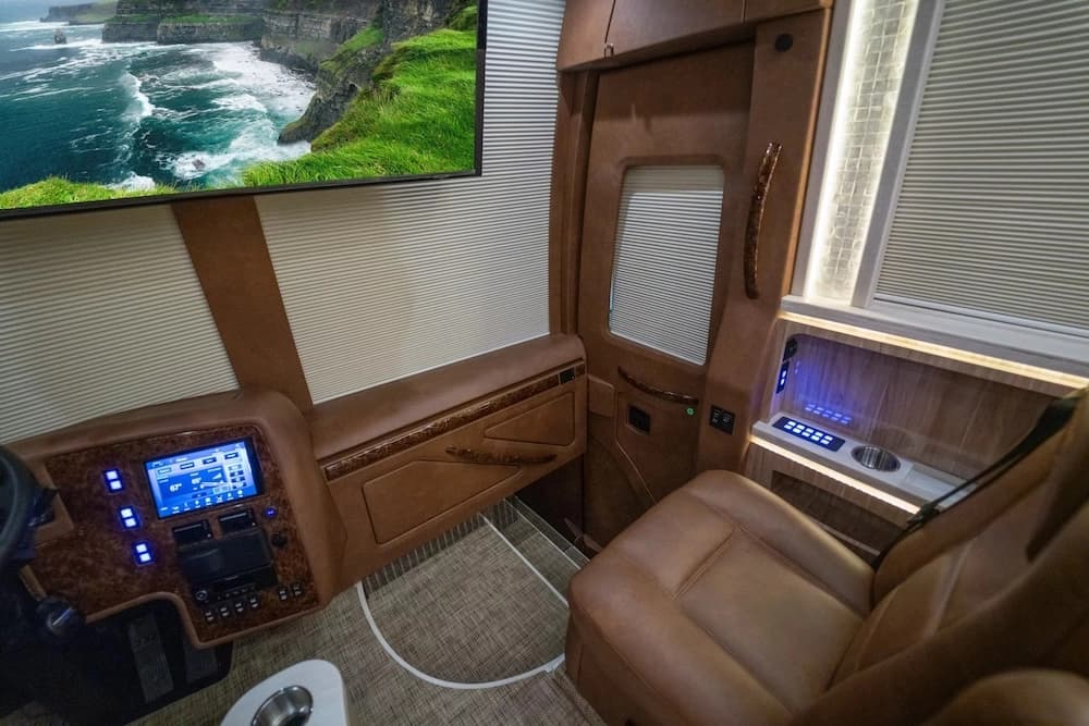 2024 Prevost Marathon X3 Motorhome - Image 2