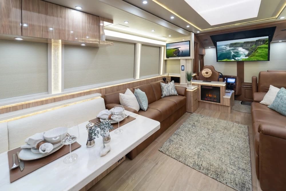 2024 Prevost Marathon X3 Motorhome - Image 16