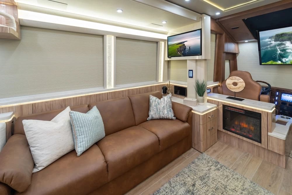 2024 Prevost Marathon X3 Motorhome - Image 19