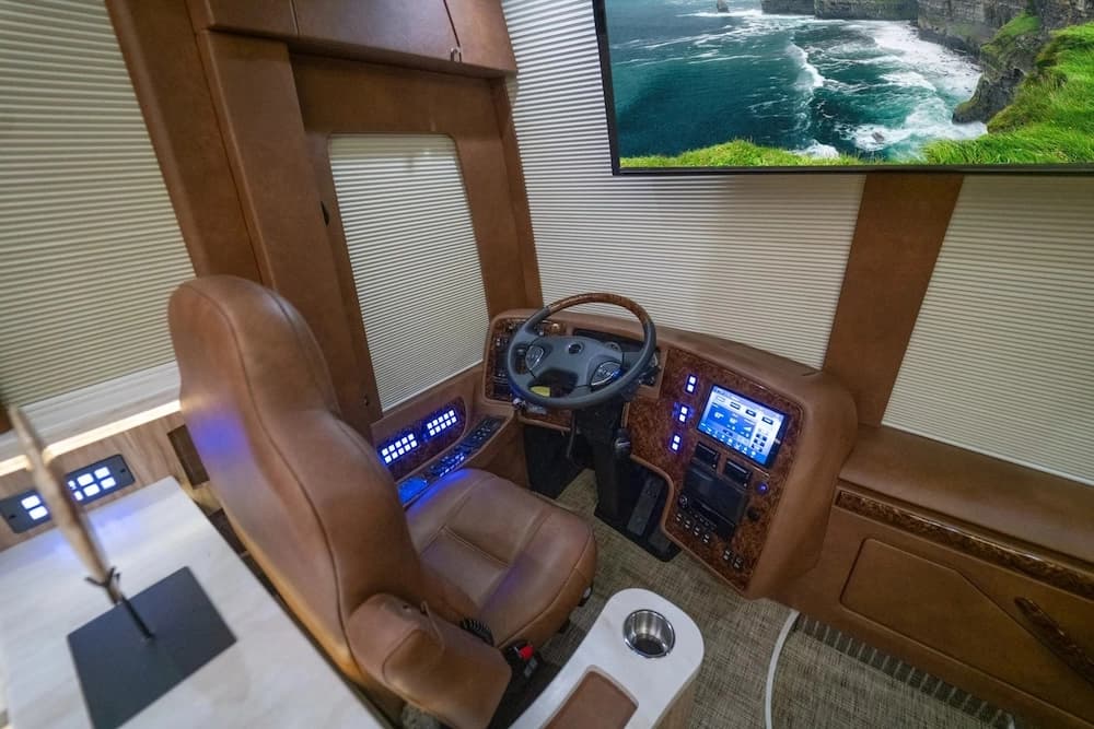 2024 Prevost Marathon X3 Motorhome - Image 3