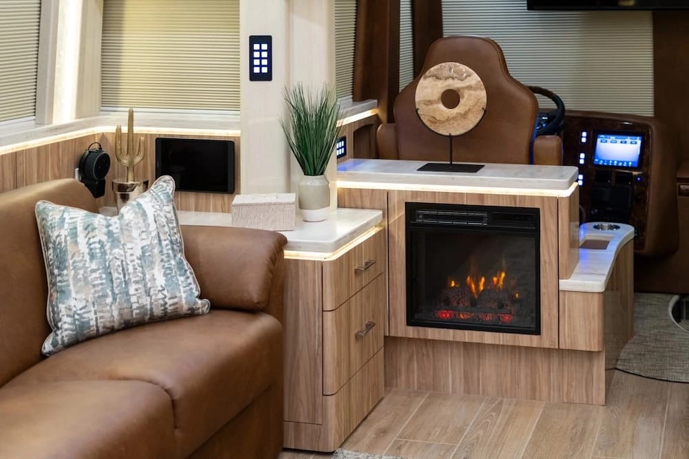 2024 Prevost Marathon X3 Motorhome - Image 22