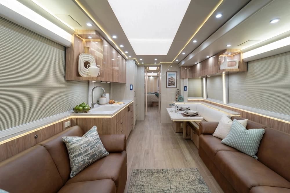 2024 Prevost Marathon X3 Motorhome - Image 4